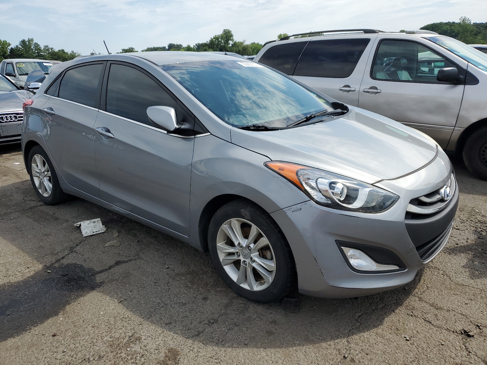 2014 Hyundai Elantra Gt vin: KMHD35LH7EU195372