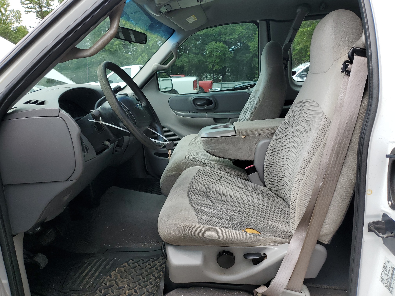 1FTRX17L6YKA65573 2000 Ford F150