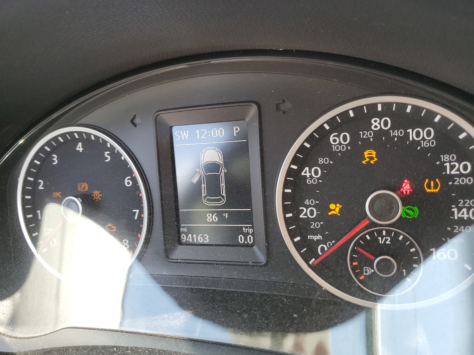 WVGSV7AX0HK003555 2017 Volkswagen Tiguan Wolfsburg