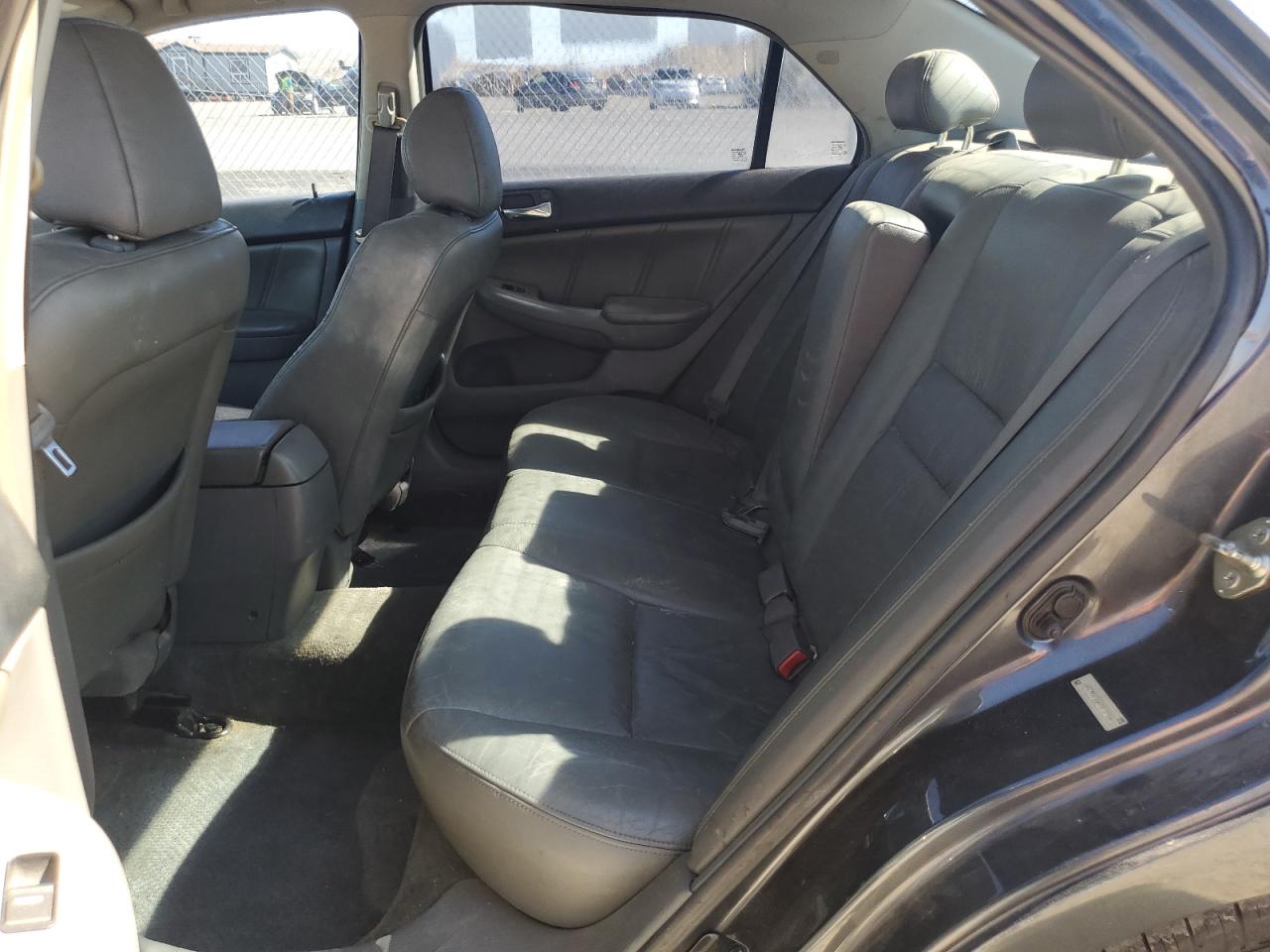 2004 Honda Accord - Image 10