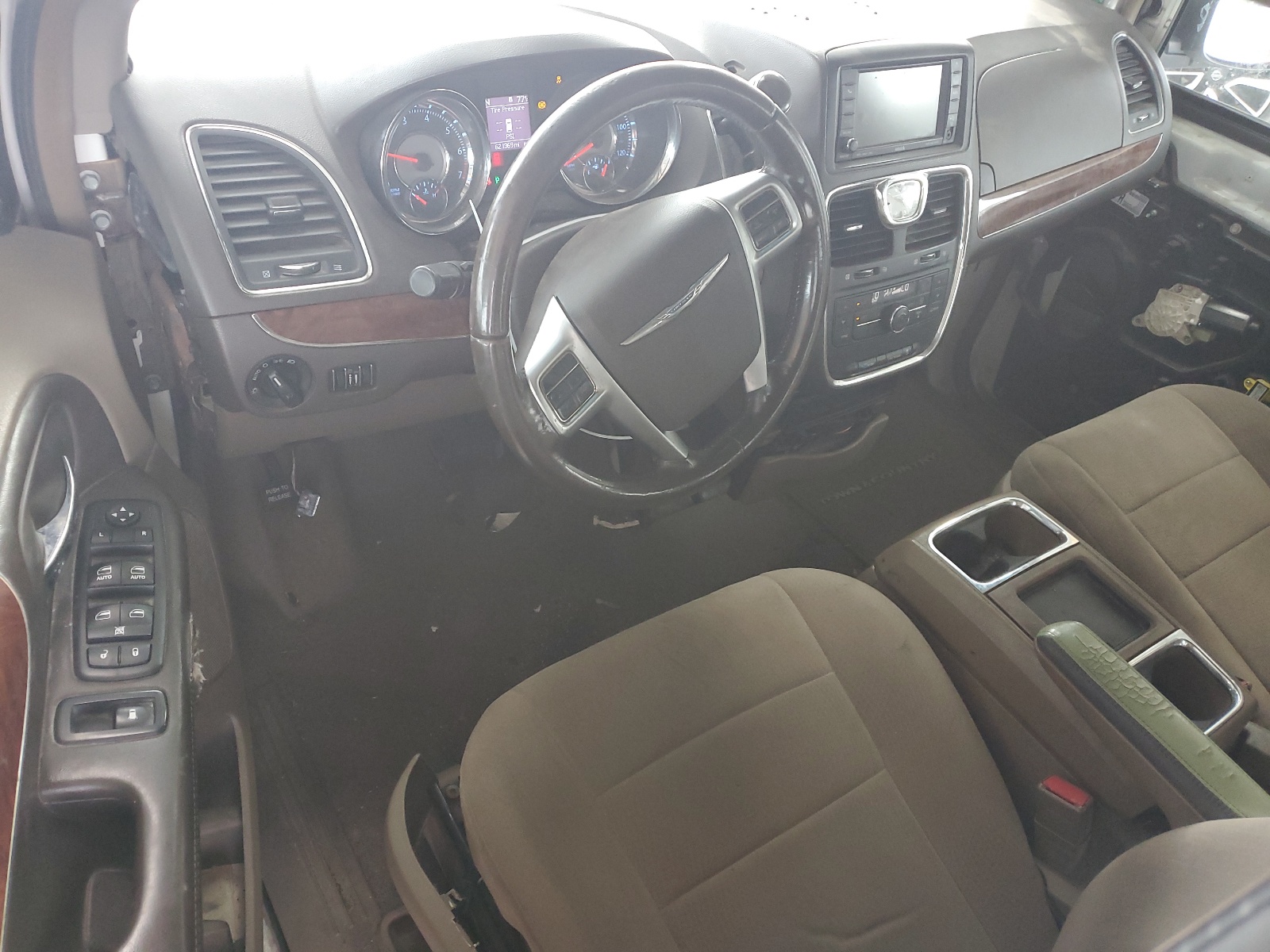 2A4RR5DG8BR659402 2011 Chrysler Town & Country Touring