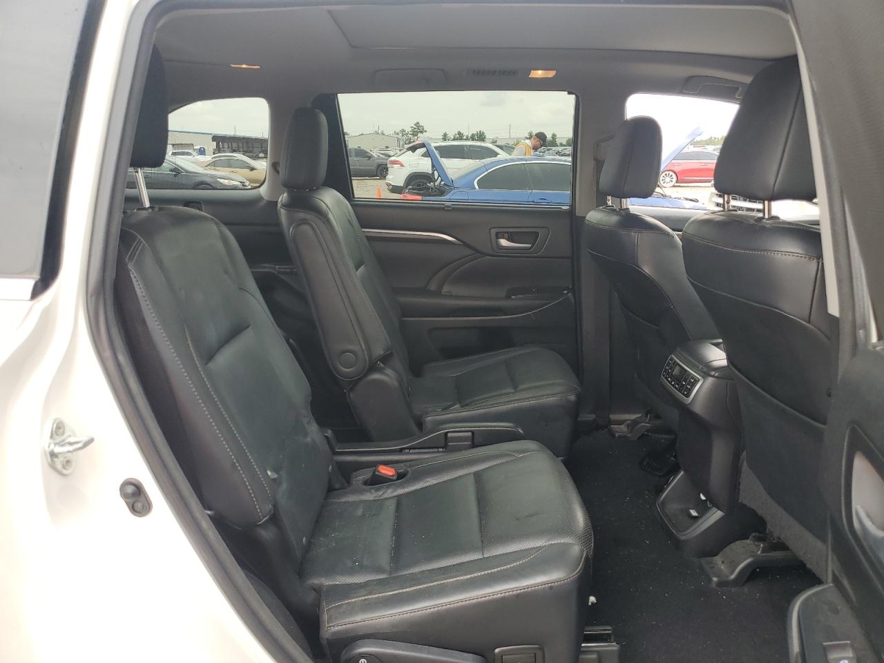 2016 Toyota Highlander Limited VIN: 5TDYKRFH9GS133149 Lot: 64641444