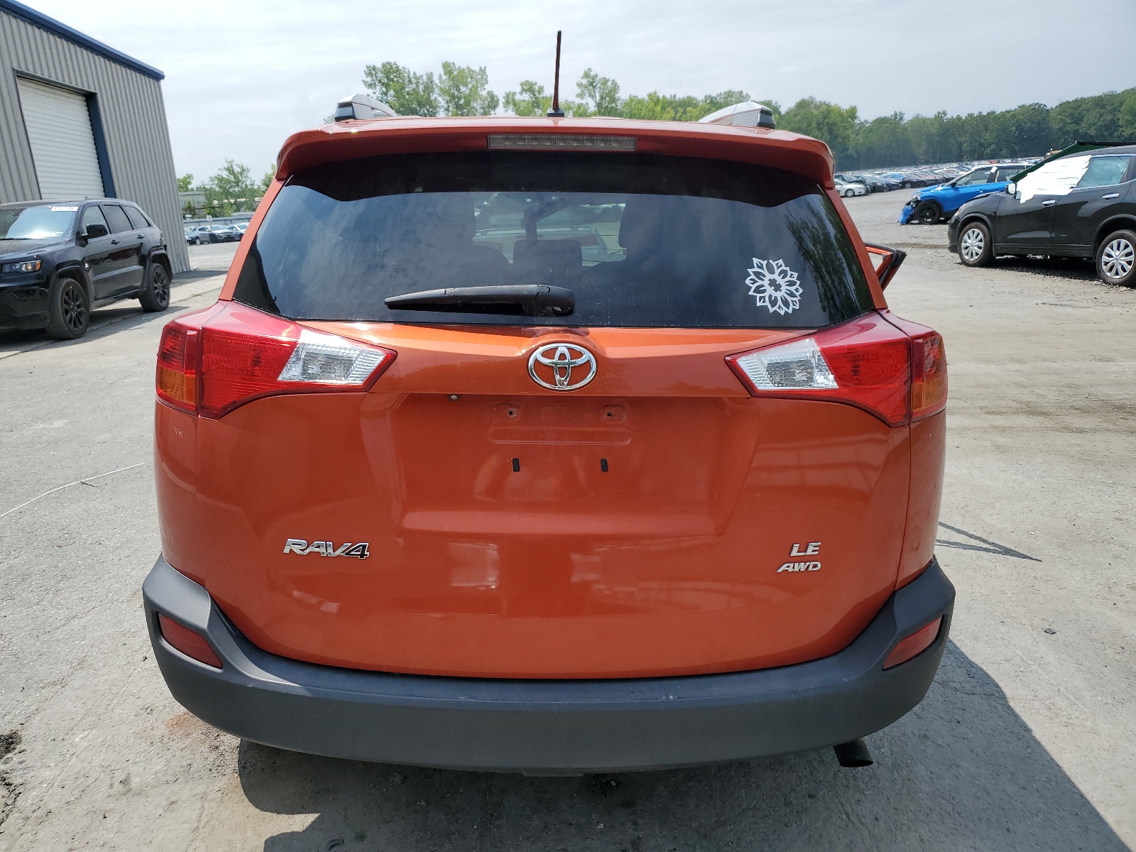 2T3BFREV3FW330901 2015 Toyota Rav4 Le