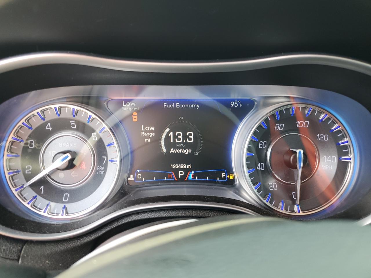 2017 Chrysler 300 Limited VIN: 2C3CCAAG9HH516245 Lot: 62052894