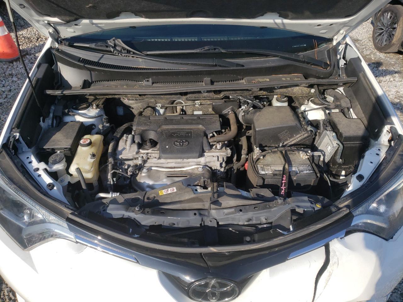 2018 Toyota RAV 4 - Image 12