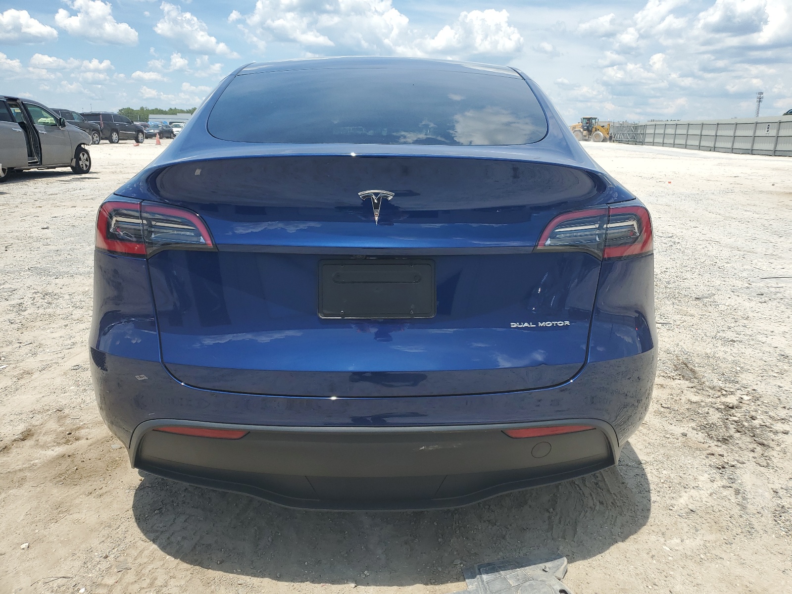 7SAYGDEE0PF936564 2023 Tesla Model Y