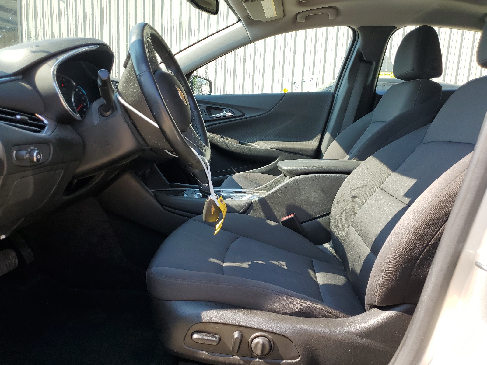 1G1ZD5ST8JF154611 2018 Chevrolet Malibu Lt