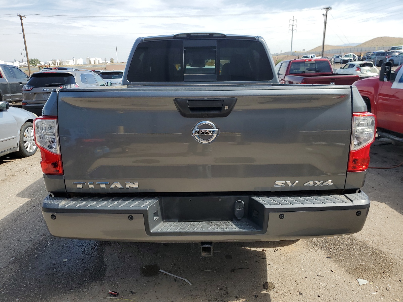 1N6AA1E53JN512817 2018 Nissan Titan Sv