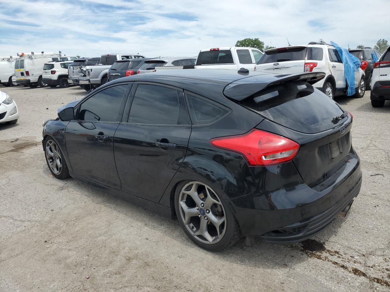 1FADP3L95FL367739 2015 FORD FOCUS - Image 2