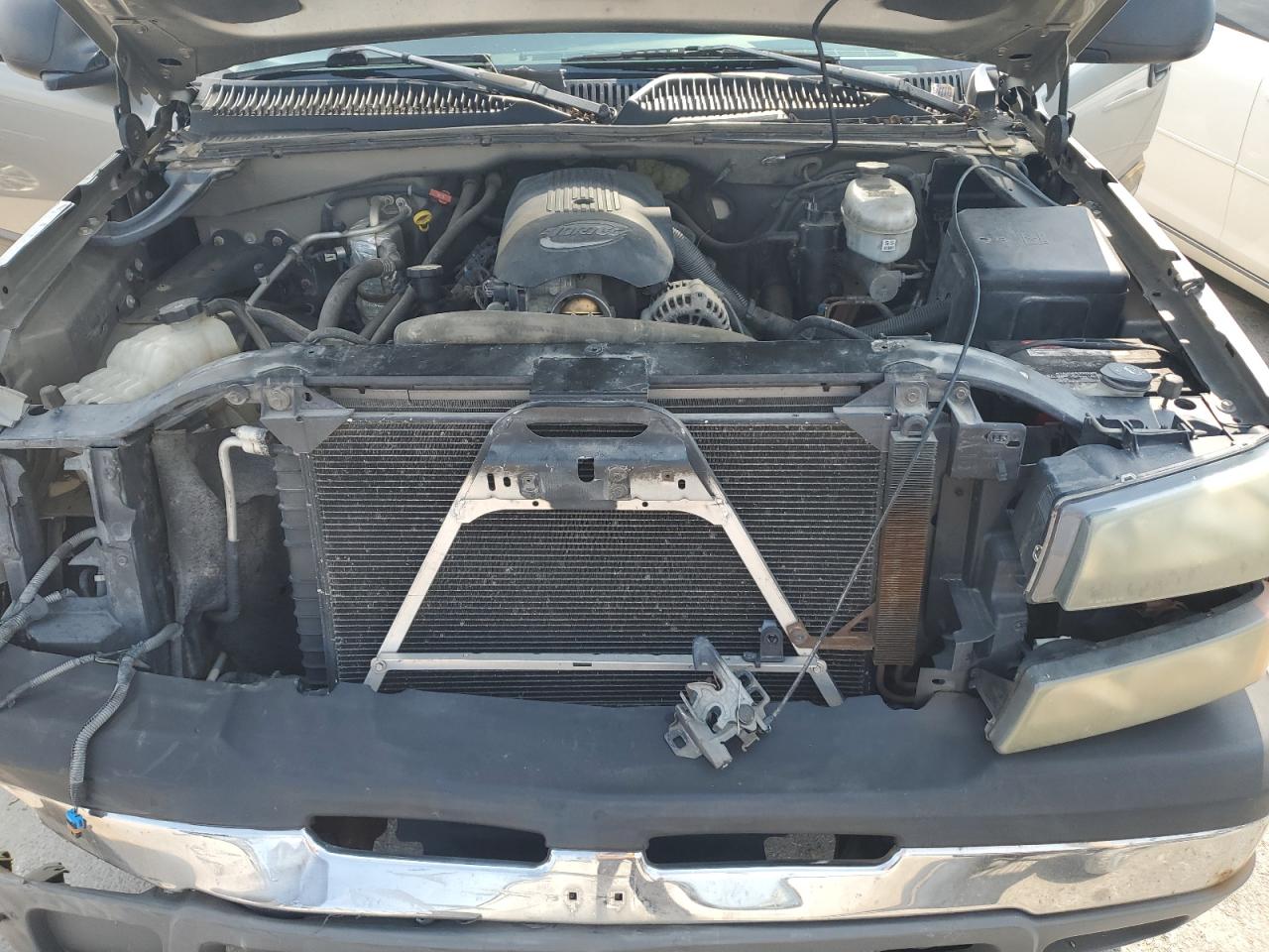 2003 Chevrolet Silverado - Image 12