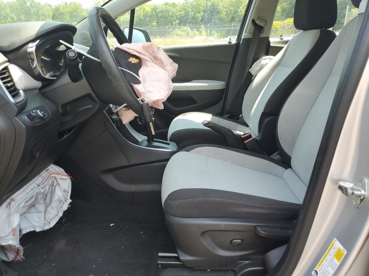 2017 Chevrolet Trax Ls VIN: KL7CJKSB4HB163834 Lot: 63208904