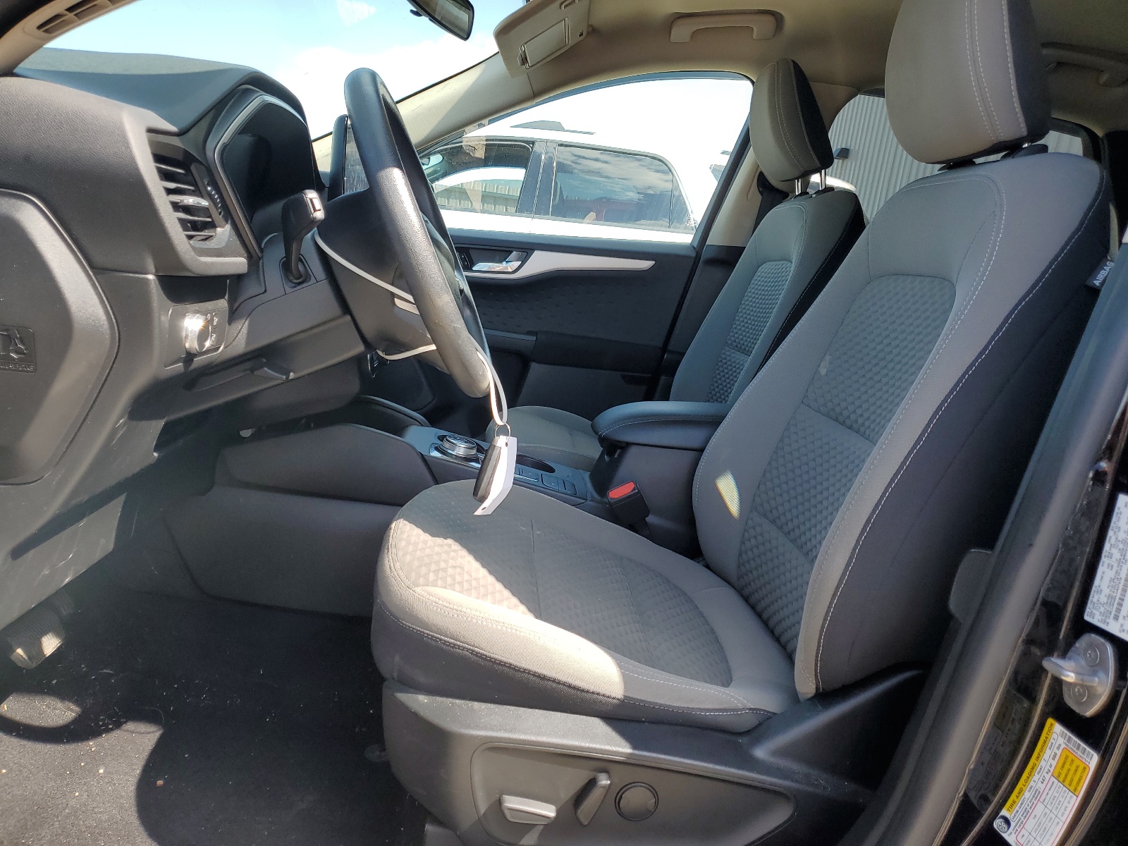 1FMCU9G60LUA07619 2020 Ford Escape Se