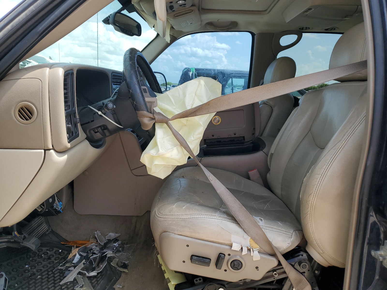 1GNEC13T25R207637 2005 Chevrolet Tahoe C1500