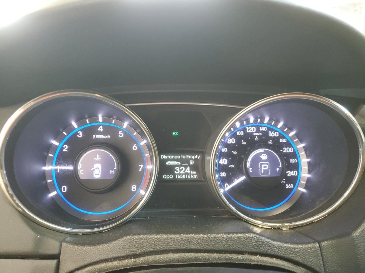 2012 Hyundai Sonata - Image 9