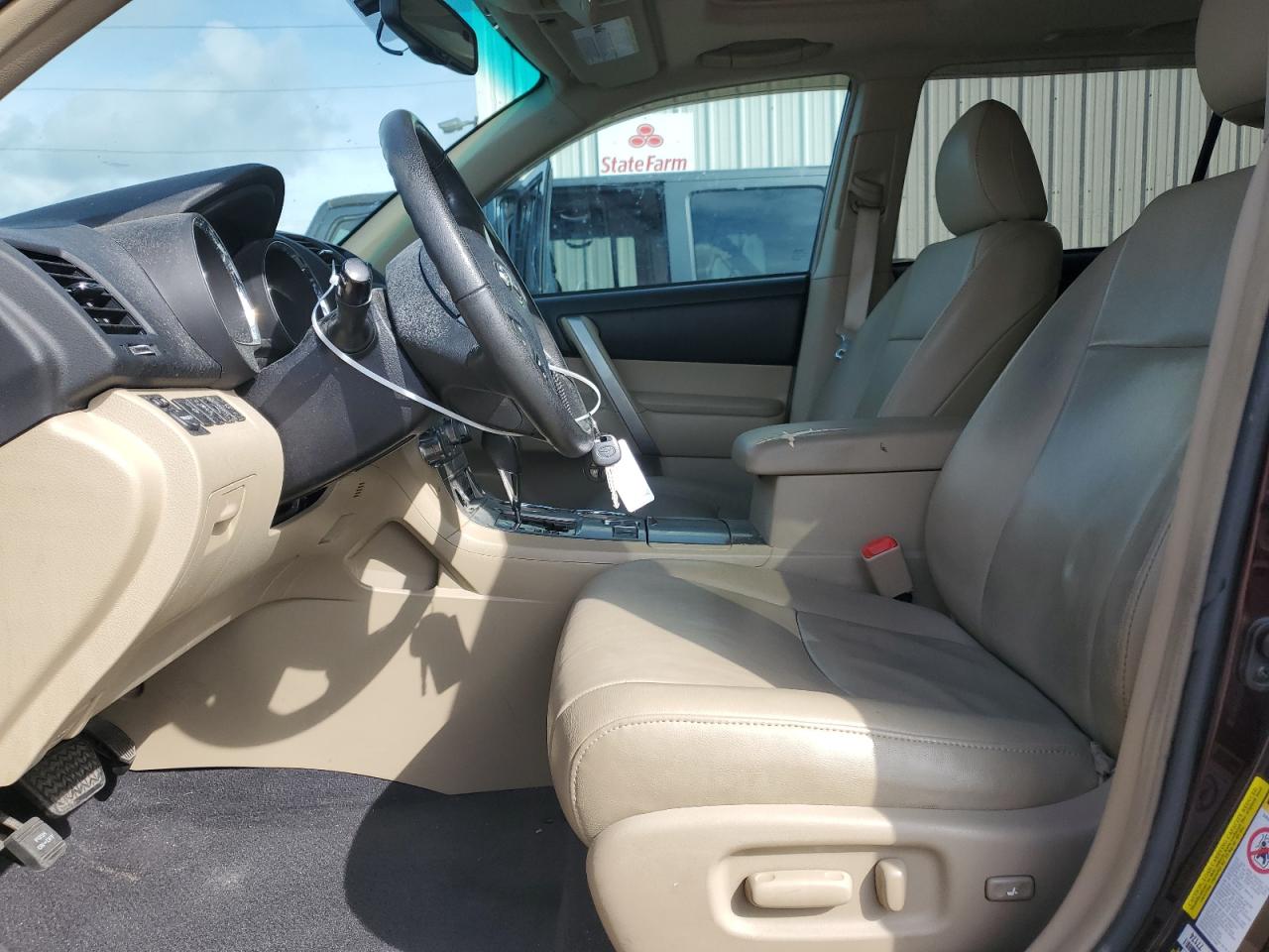 2011 Toyota Highlander Base VIN: 5TDZK3EH7BS031876 Lot: 64069984