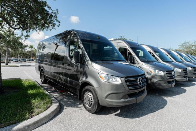  MERCEDES-BENZ SPRINTER 2022 Сірий