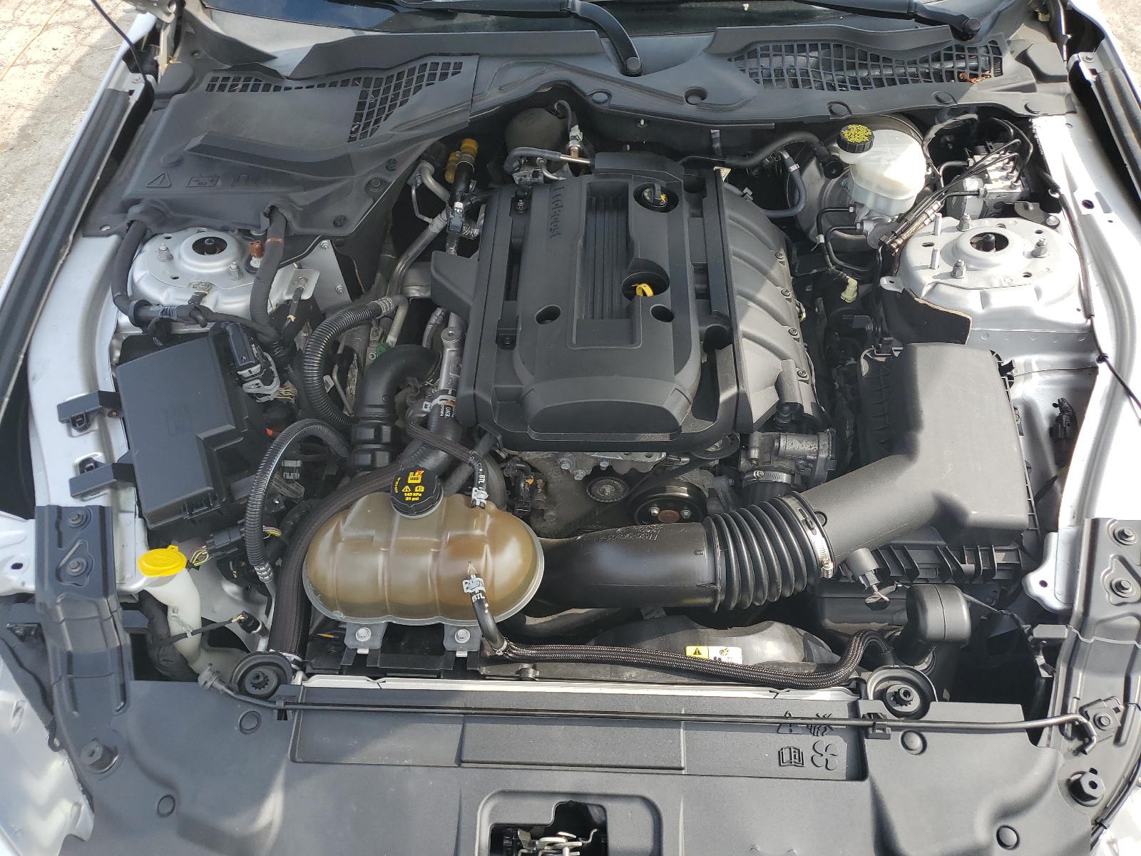 1FA6P8TH5J5115581 2018 Ford Mustang