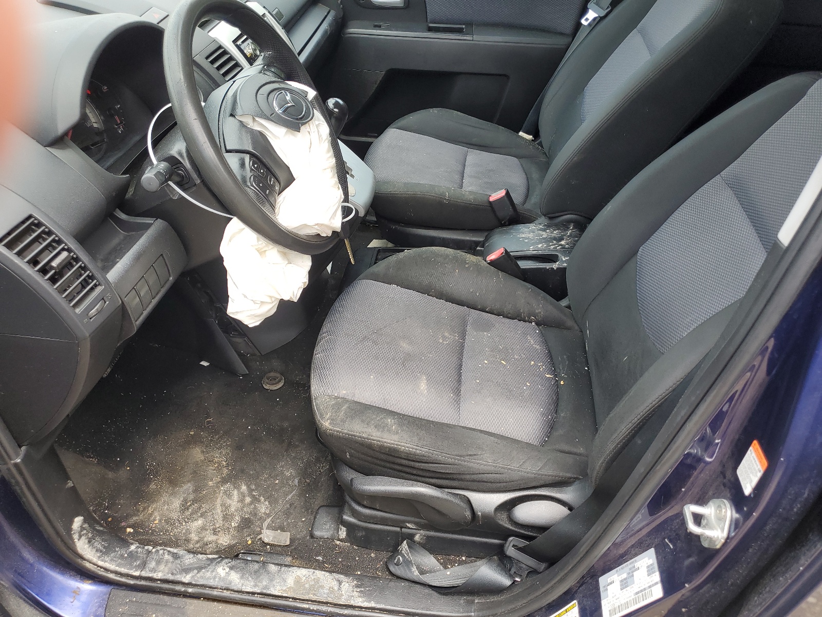 JM1CR293670157831 2007 Mazda 5