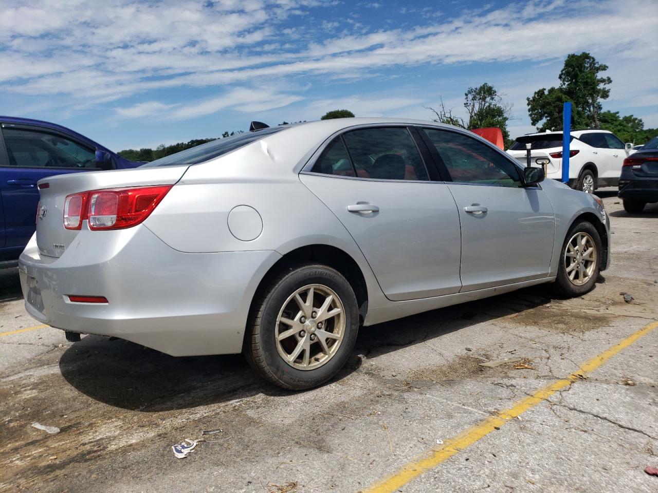 VIN 1G11A5SL3EF243563 2014 CHEVROLET MALIBU no.3