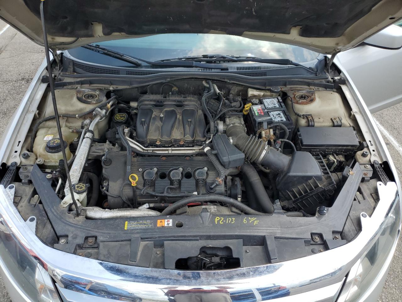 2010 Ford Fusion - Image 11
