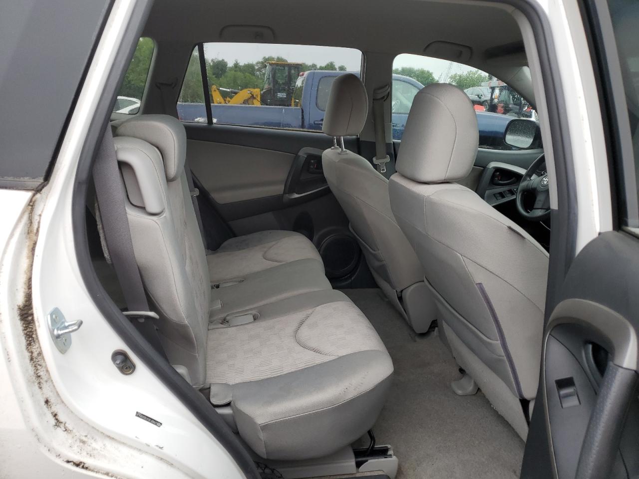 JTMZF4DV1BD030641 2011 Toyota Rav4