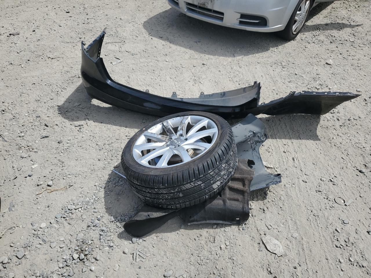 2013 Audi A4 Premium Plus VIN: WAUFFAFL1DN012325 Lot: 64634484