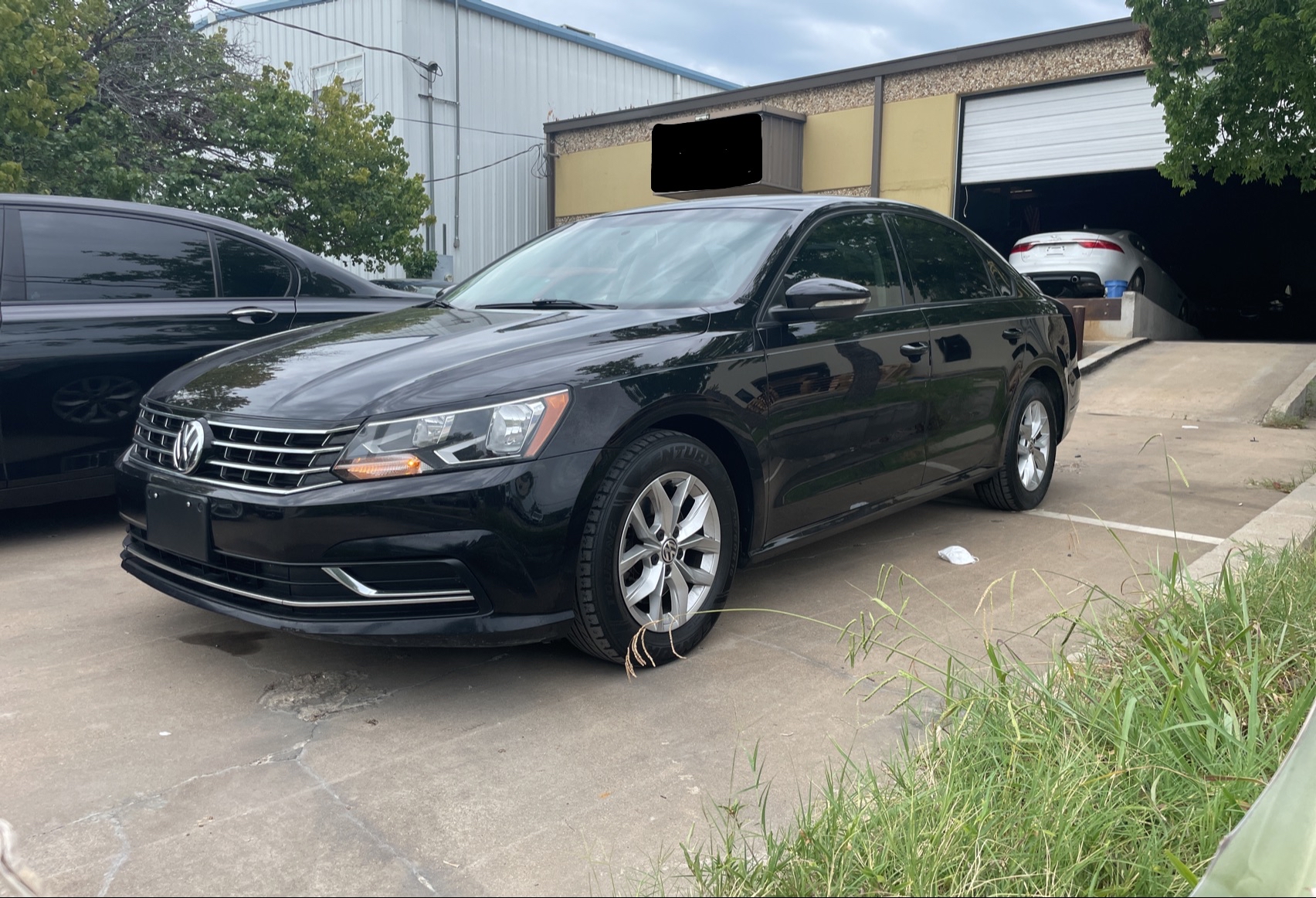 2018 Volkswagen Passat S vin: 1VWAA7A38JC003910