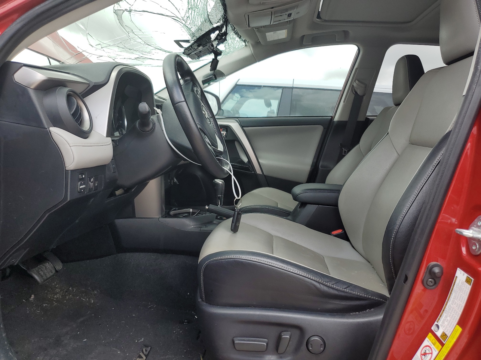 JTMYFREV5GJ062668 2016 Toyota Rav4 Limited