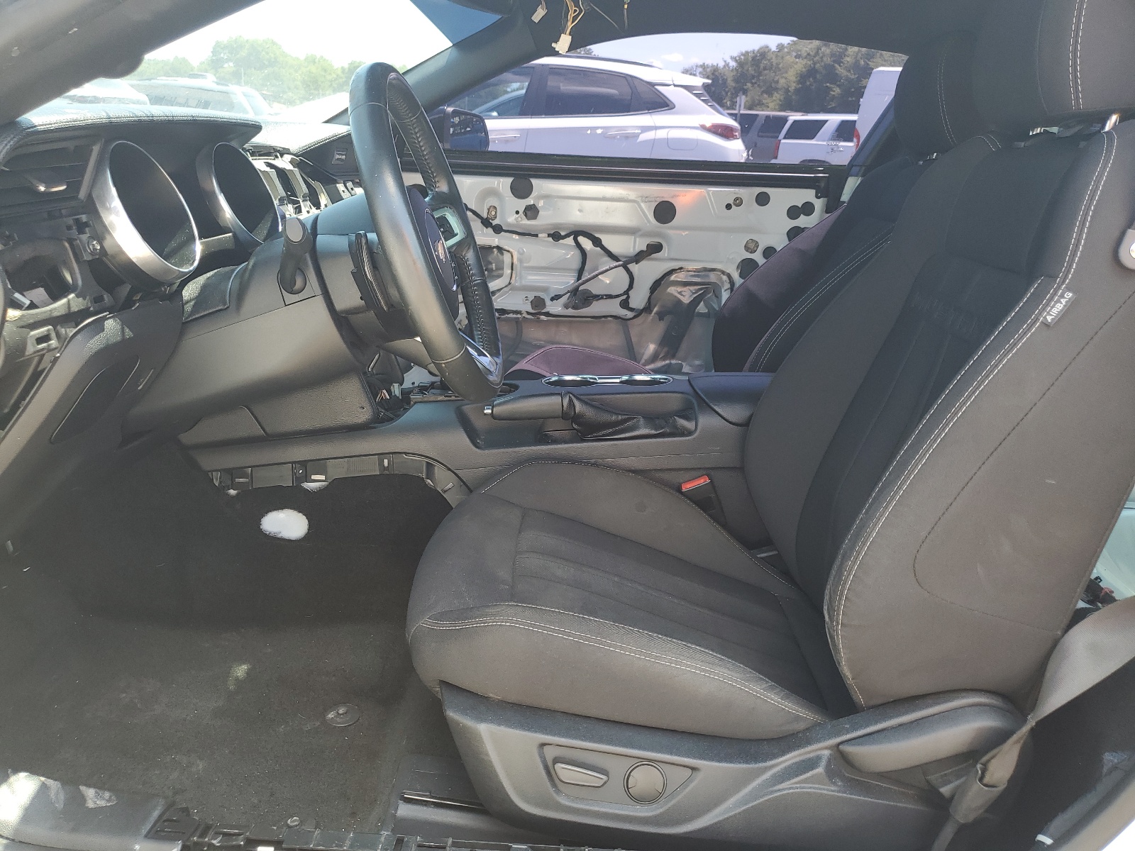 1FA6P8TH3J5102215 2018 Ford Mustang