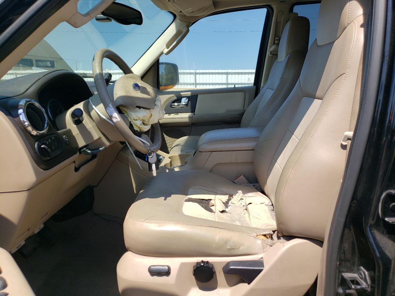 2005 Ford Expedition Eddie Bauer VIN: 1FMFU18565LA39598 Lot: 61724134