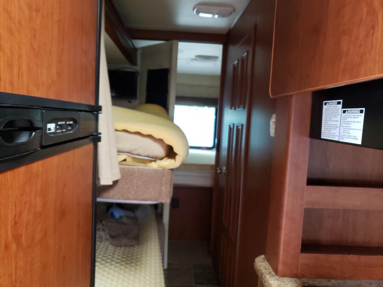 2011 Ford Econoline E450 Super Duty Cutaway Van VIN: 1FDXE4FS7BDA73258 Lot: 63141084