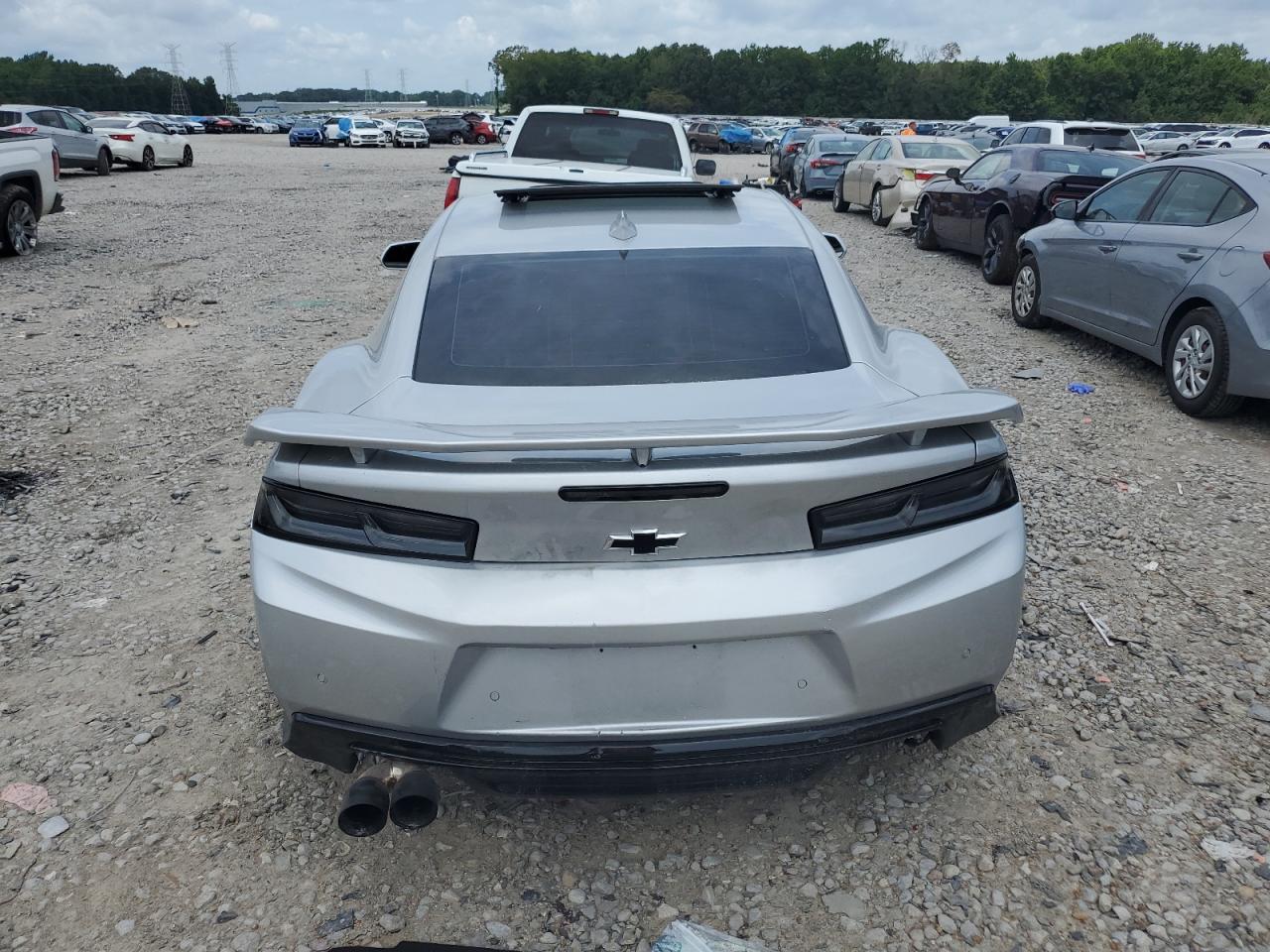 2018 Chevrolet Camaro - Image 6