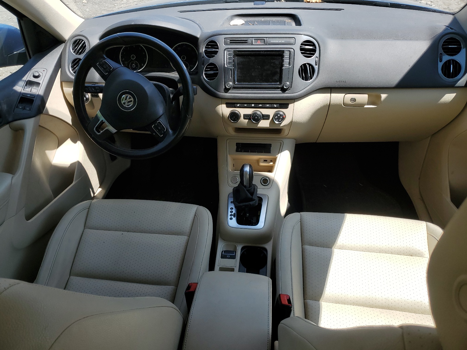 WVGBV7AX3HK002013 2017 Volkswagen Tiguan S