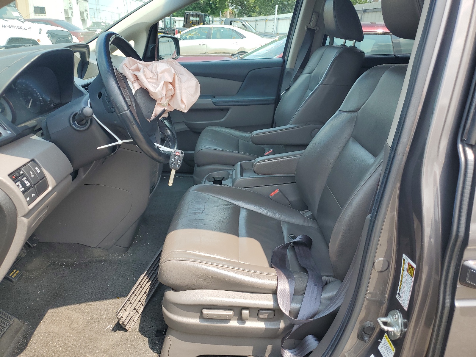 5FNRL5H98CB042226 2012 Honda Odyssey Touring