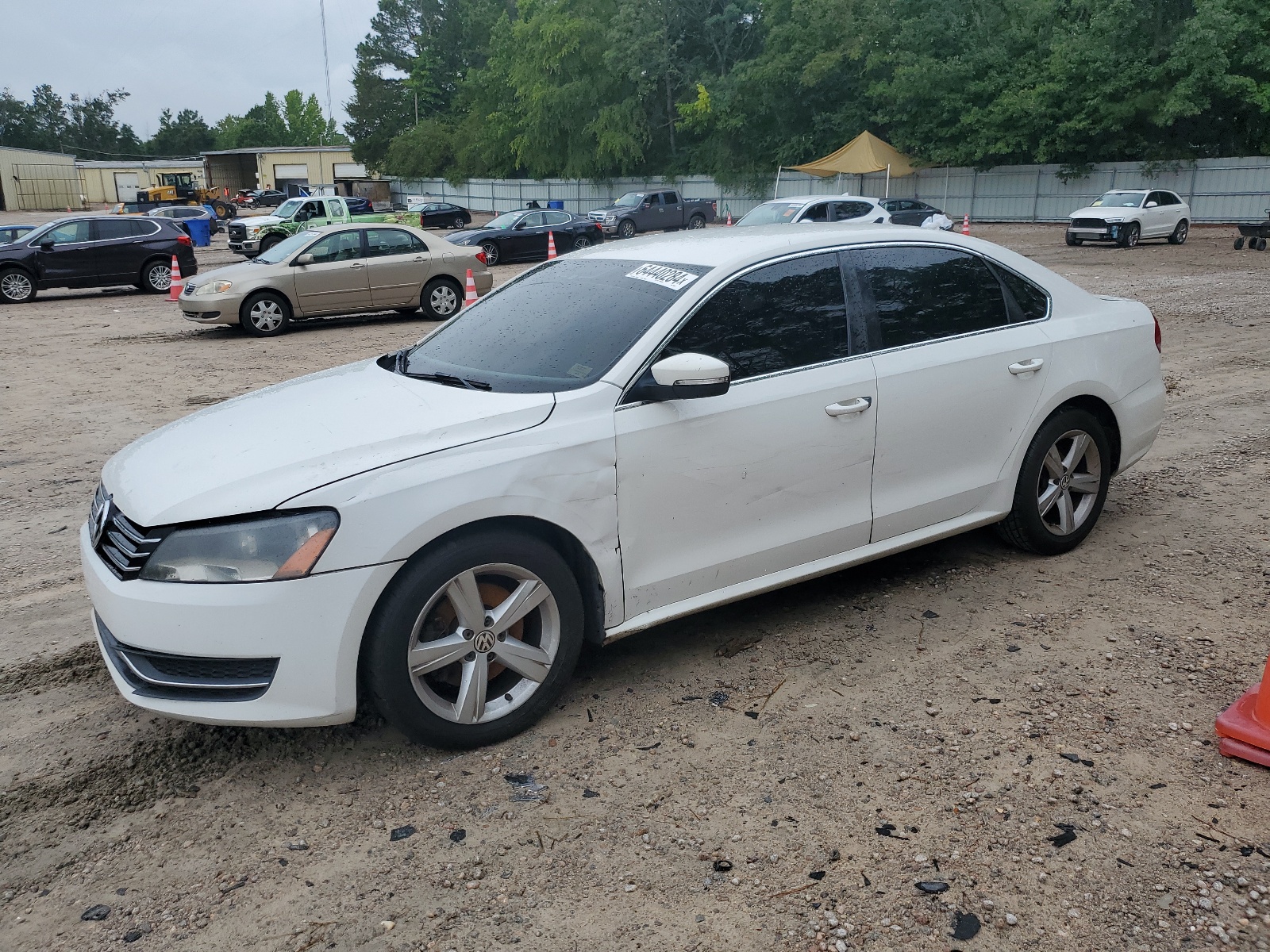 2013 Volkswagen Passat Se vin: 1VWBP7A35DC050528