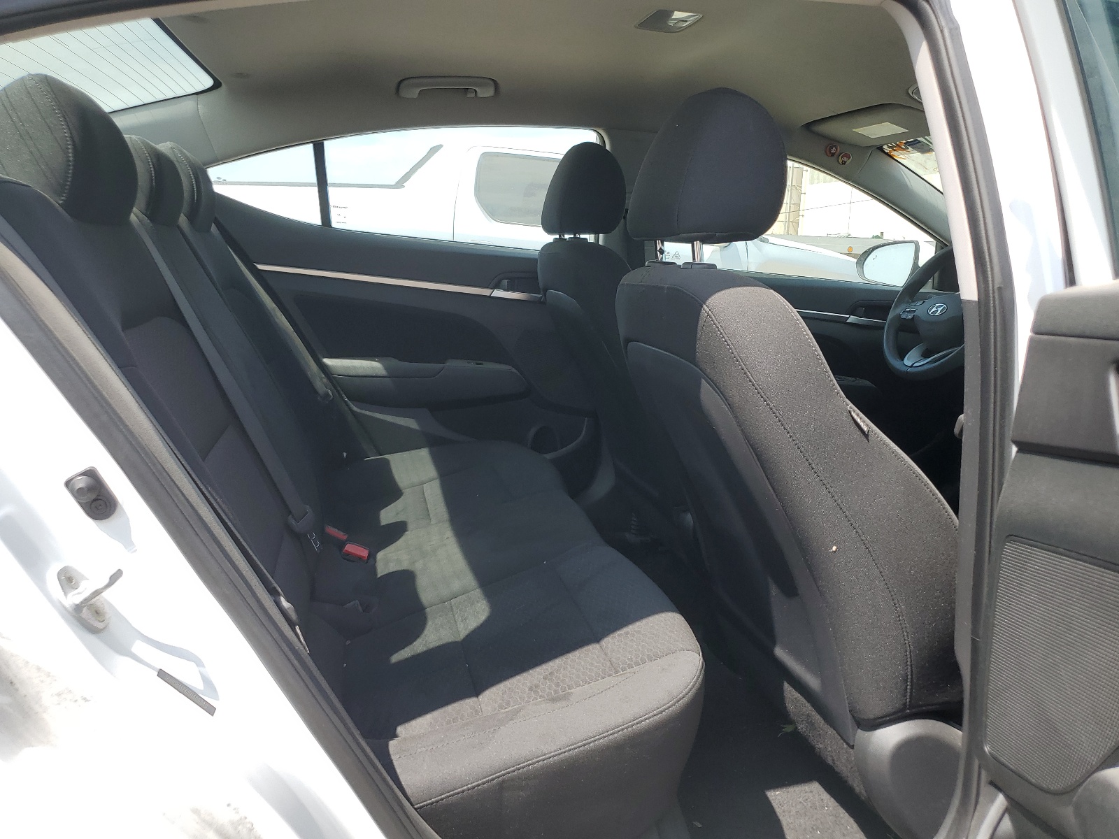 5NPD84LF6KH466345 2019 Hyundai Elantra Sel