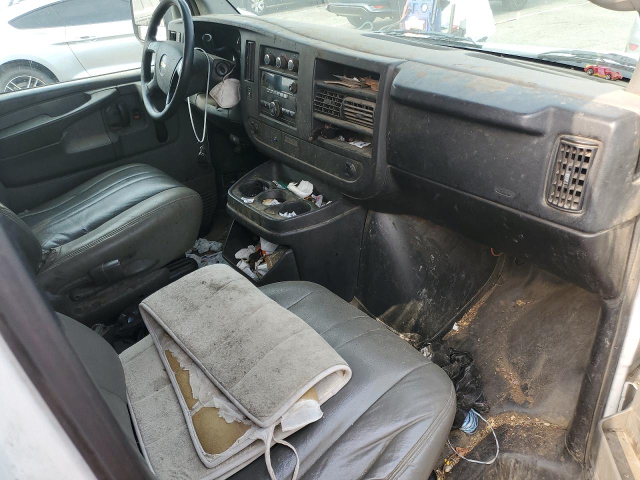 2008 Chevrolet Express G1500 VIN: 1GCFG15X381142043 Lot: 62308954