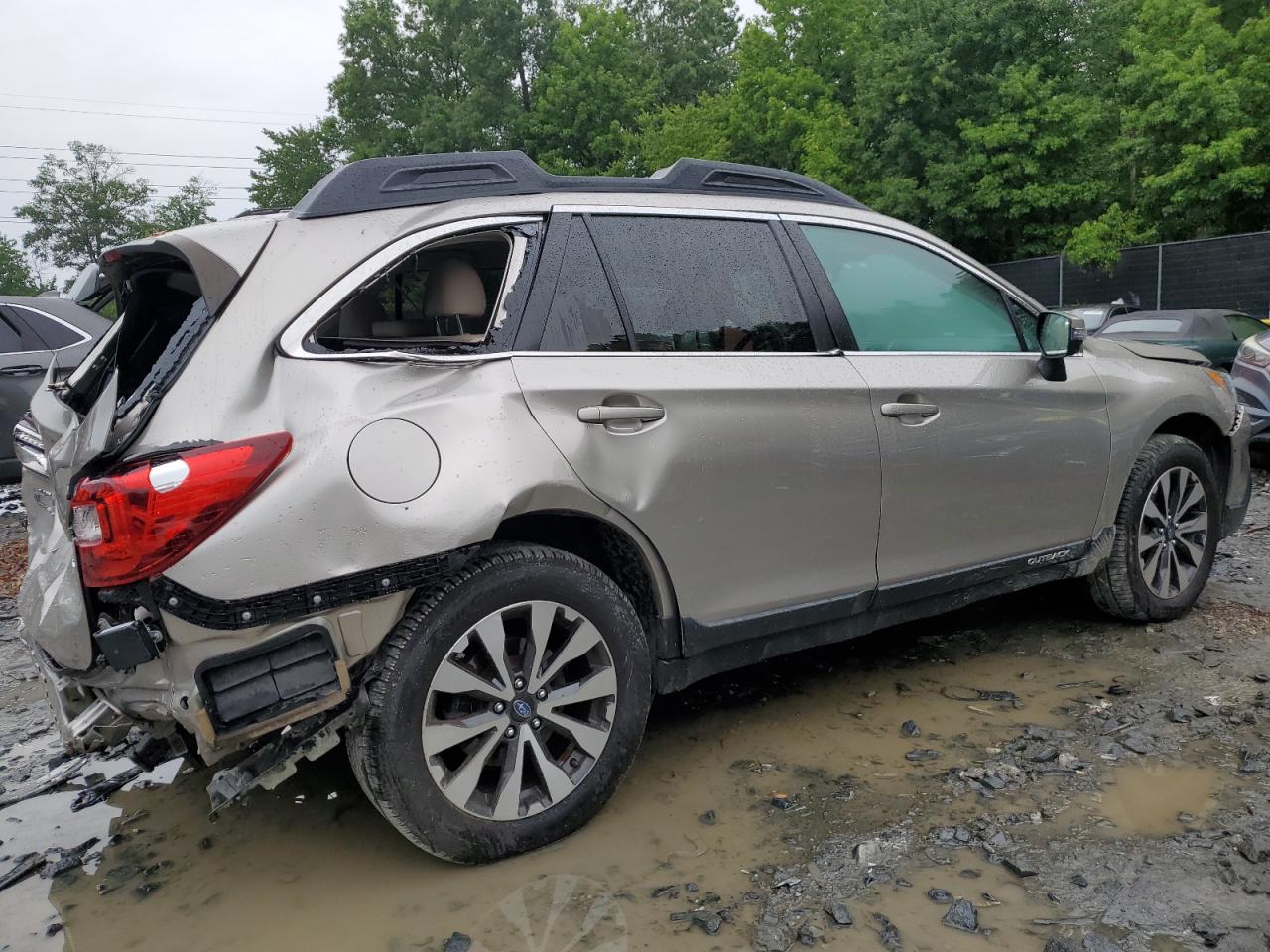 2015 Subaru Outback - Image 3