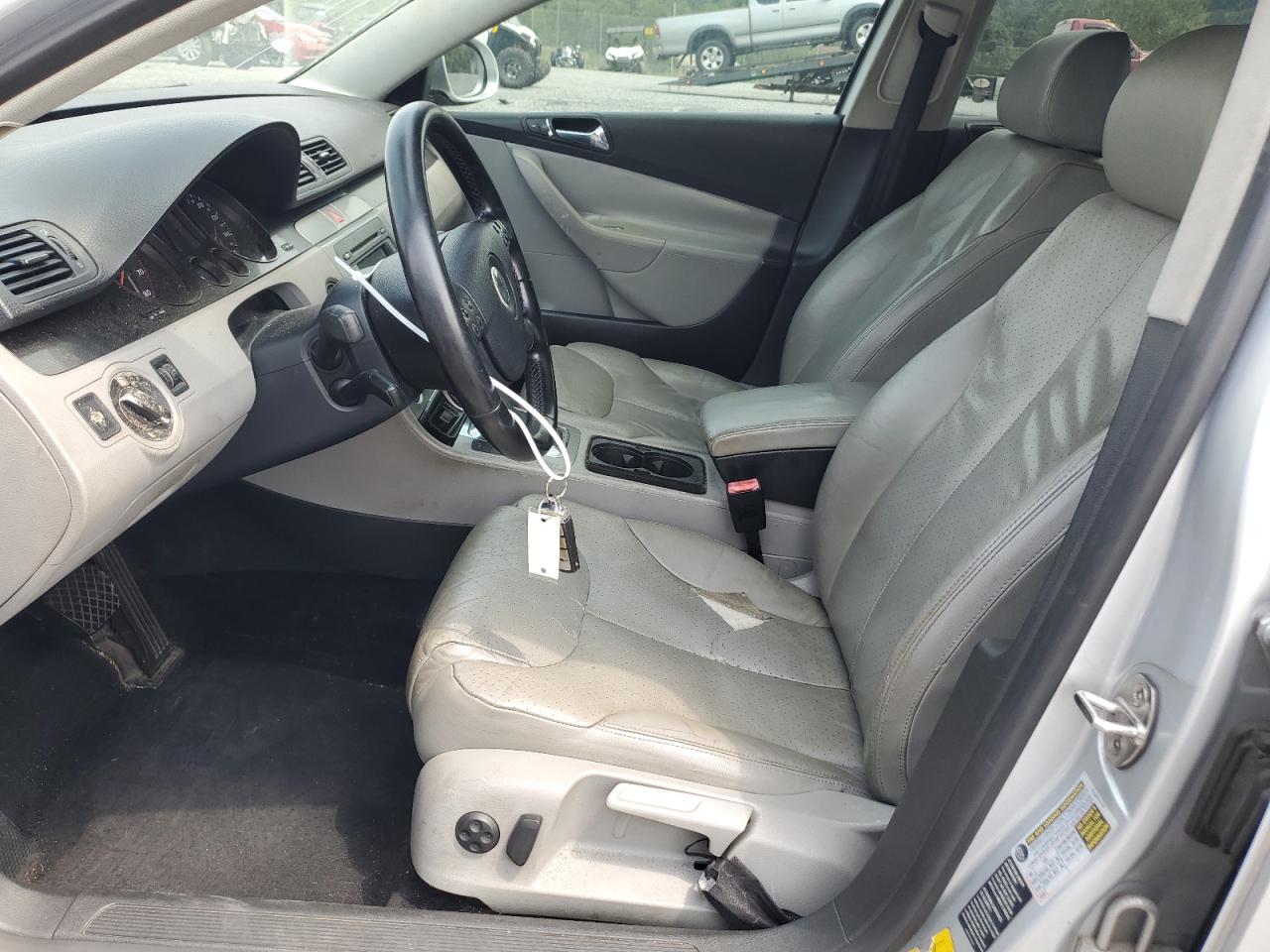 2006 Volkswagen Passat 2.0T Luxury VIN: WVWEK93C26P031325 Lot: 64440174