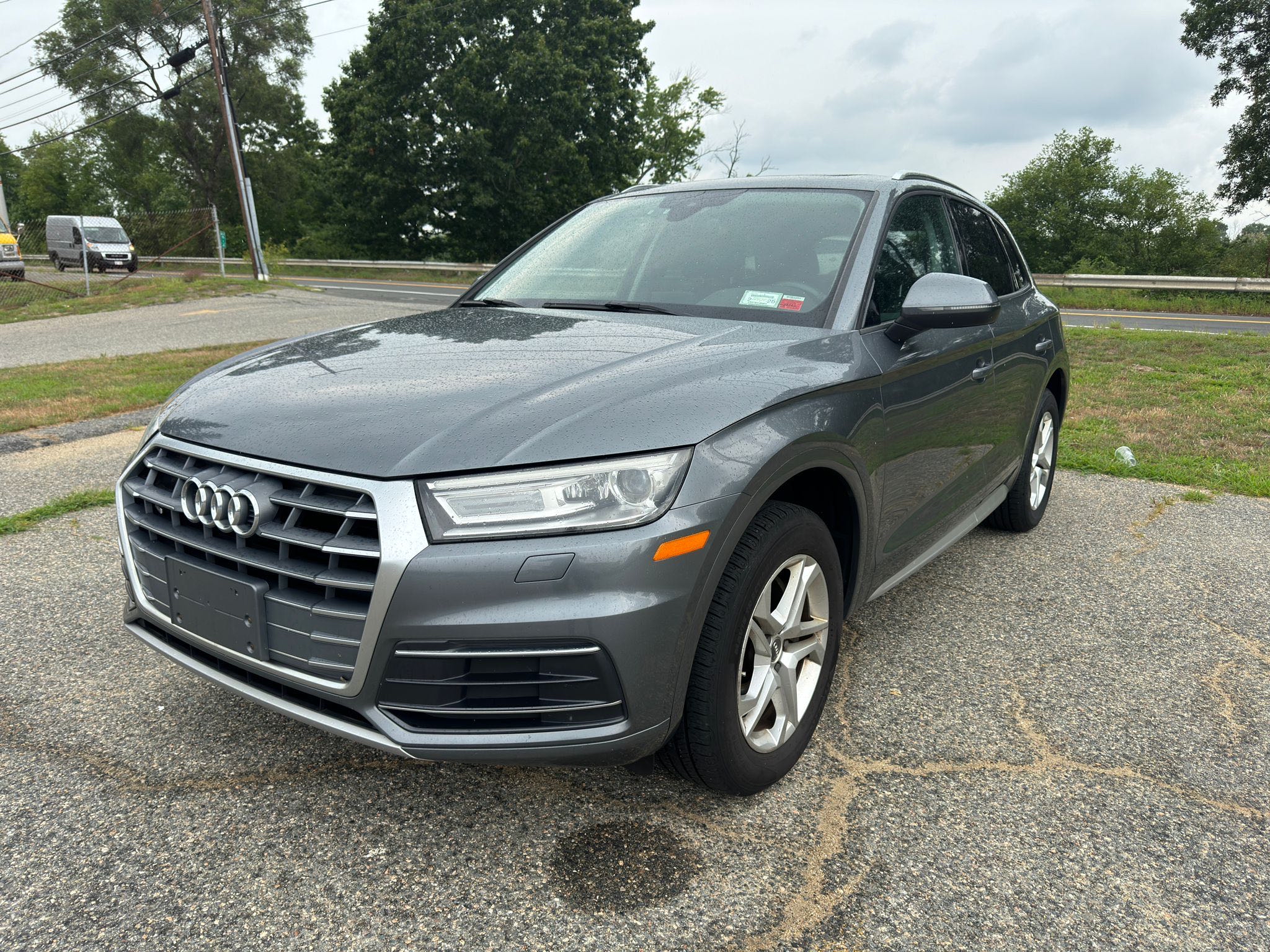 2018 Audi Q5 Premium vin: WA1ANAFY4J2075549