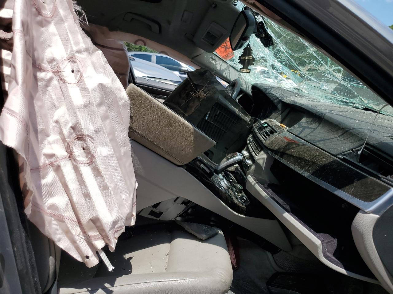 2011 BMW 528 I VIN: WBAFR1C52BC744257 Lot: 61004364