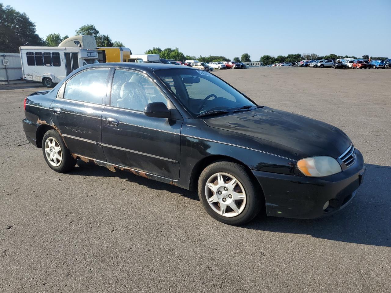 2004 Kia Spectra Base VIN: KNAFB121945313005 Lot: 62466834