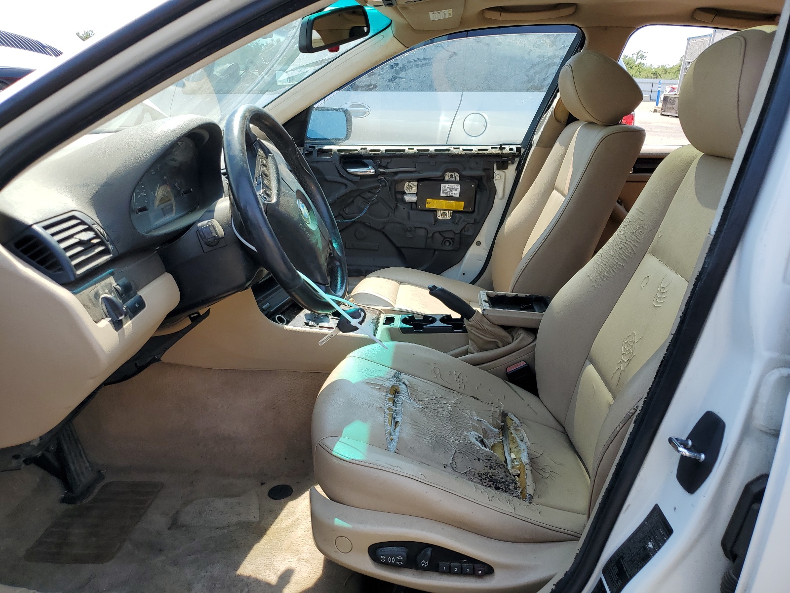 WBAET37482NG82249 2002 BMW 325 I