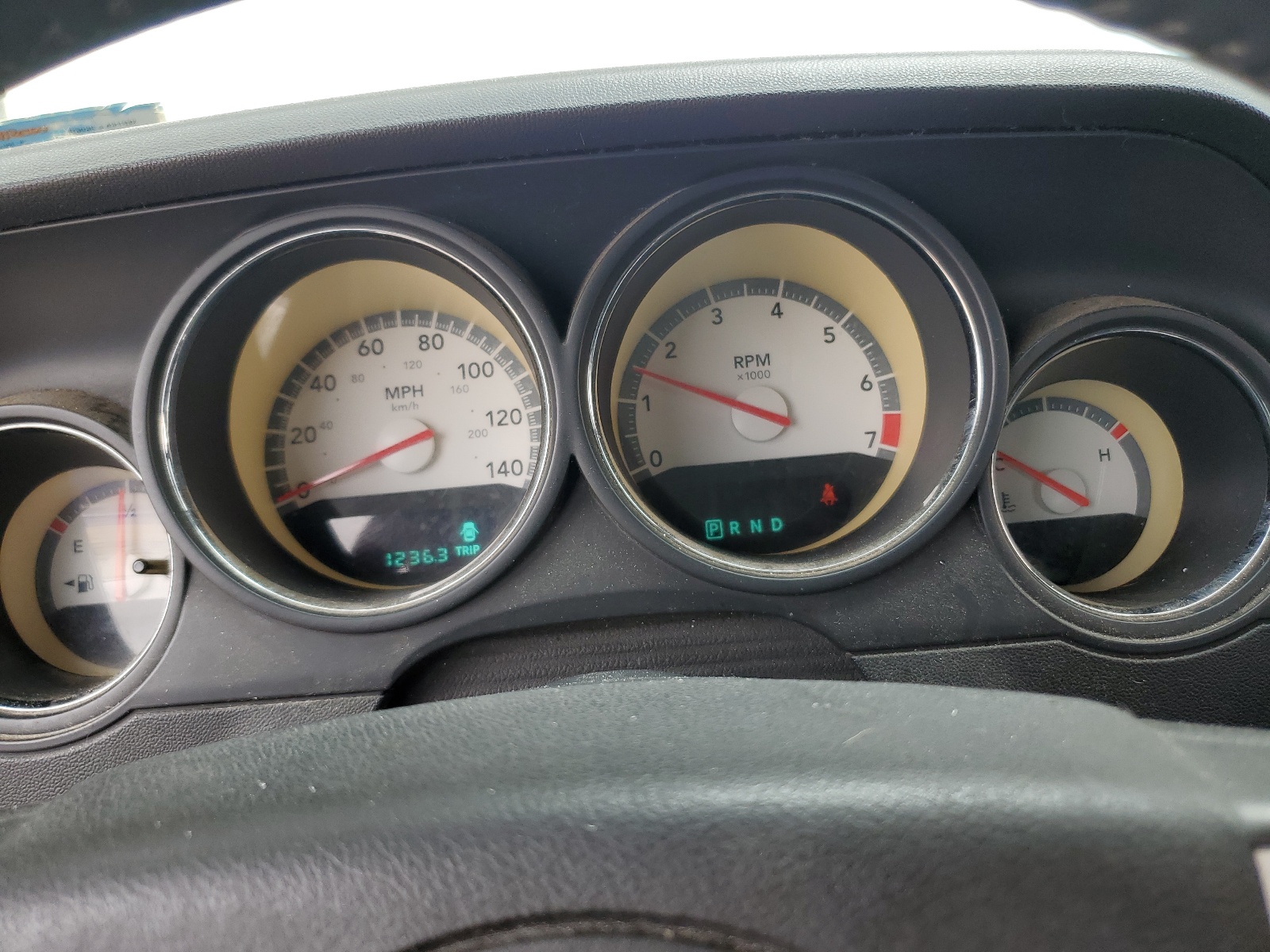 2B3CJ4DV1AH322152 2010 Dodge Challenger Se