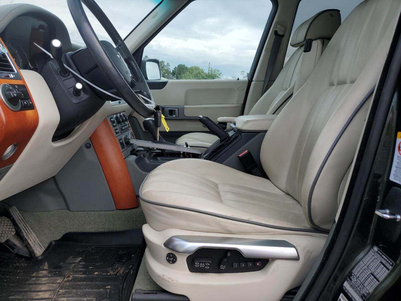 2005 Land Rover Range Rover Hse VIN: SALMF11415A196645 Lot: 63752534