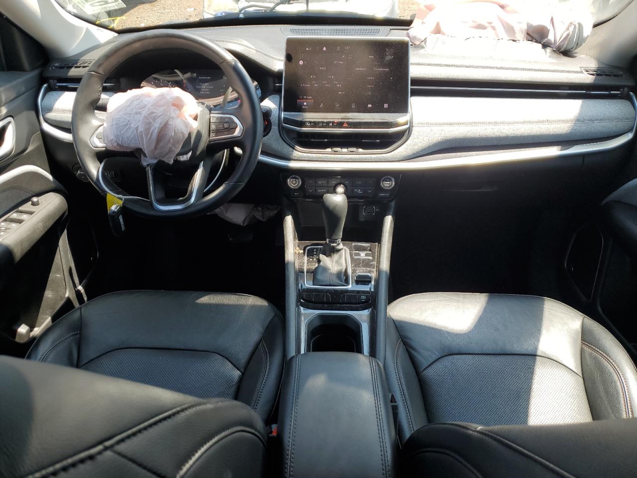 2022 Jeep Compass Latitude Lux VIN: 3C4NJDFB1NT209244 Lot: 62117344