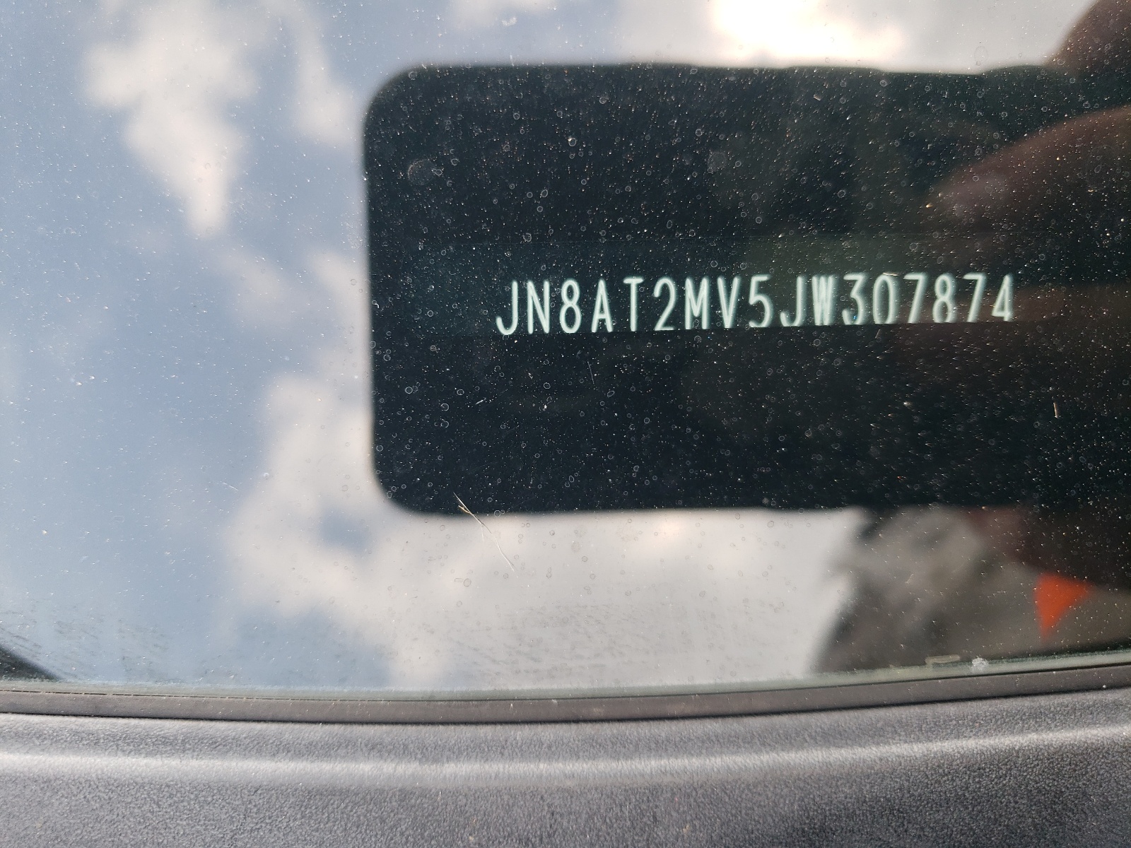 JN8AT2MV5JW307874 2018 Nissan Rogue S