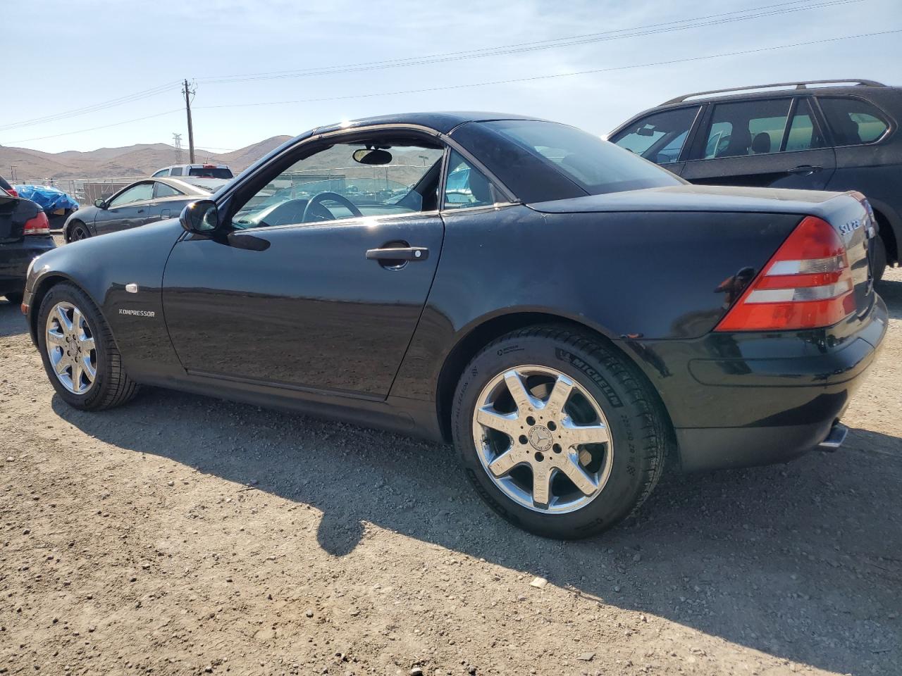 1998 Mercedes-Benz Slk 230 Kompressor VIN: WDBKK47F6WF008306 Lot: 65451744