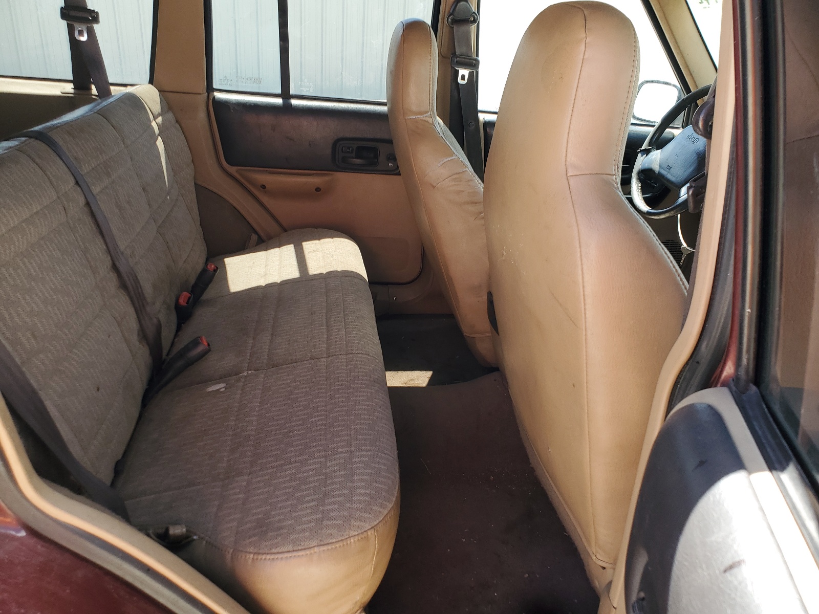 1J4FT48S5YL189019 2000 Jeep Cherokee Sport