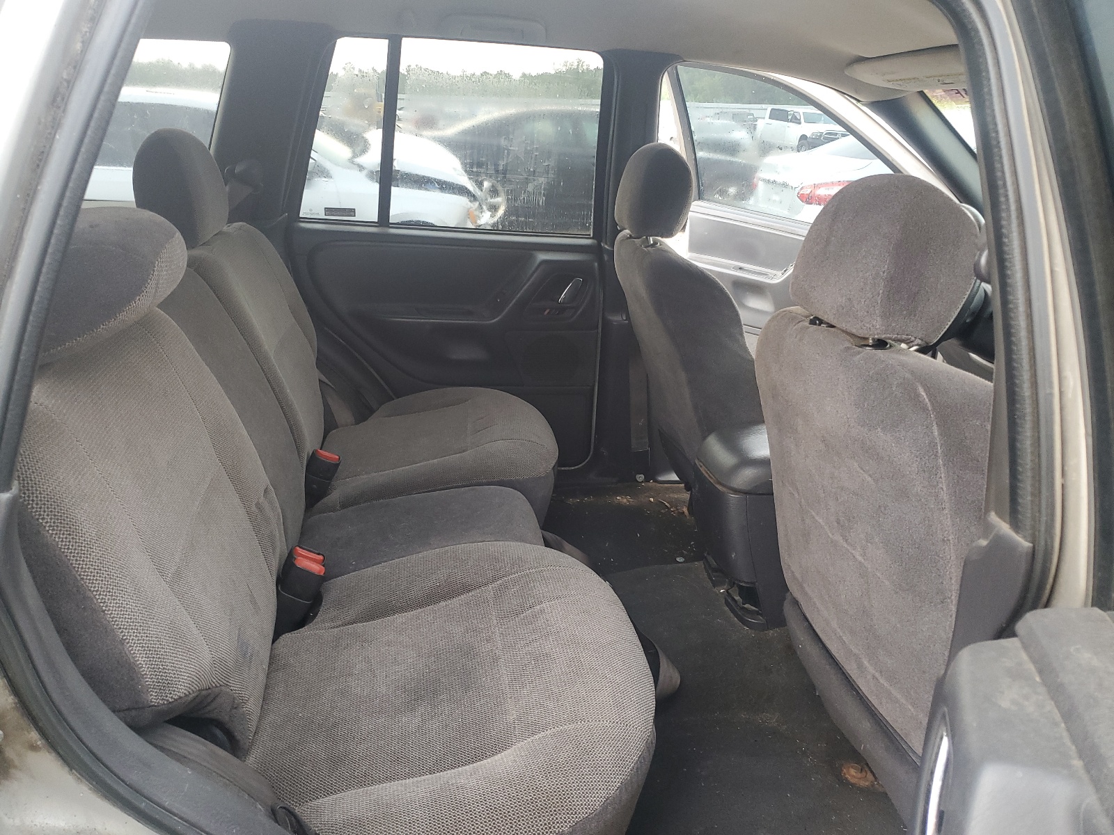 1J4G248SXYC390681 2000 Jeep Grand Cherokee Laredo